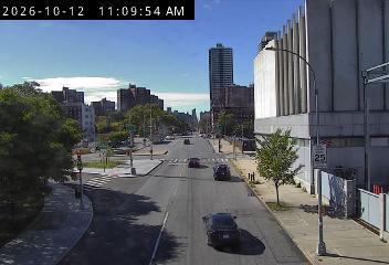 2 Avenue @ 125 Street live webcam