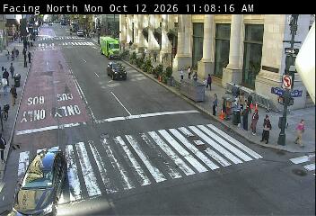 5 Avenue @ 34 Street live webcam