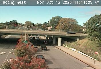 New England Thruway @ Bartow Avenue live webcam
