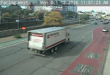 Queens Blvd @ Queens Center Mall live webcam