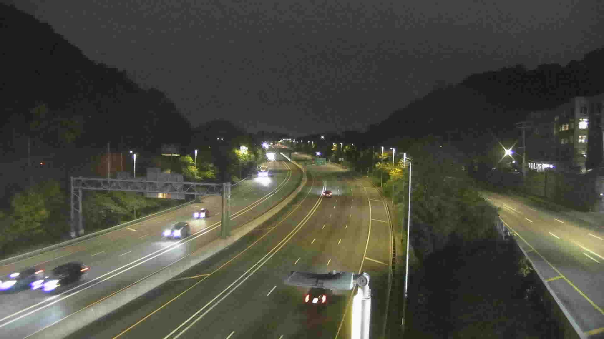 I-278 & WB Btwn Clove Road and Richmond Road traffic camera, Staten Island, New York