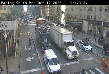 6 Avenue @ 57 Street live webcam
