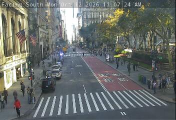 5 Avenue @ 42 Street live webcam